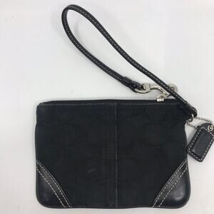COACH Black Jacquard Design Wristlet